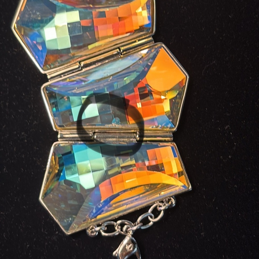 Pre owned: Iridescent Authentic Swarovski Geometric Bracelet. - Picture 15 of 17